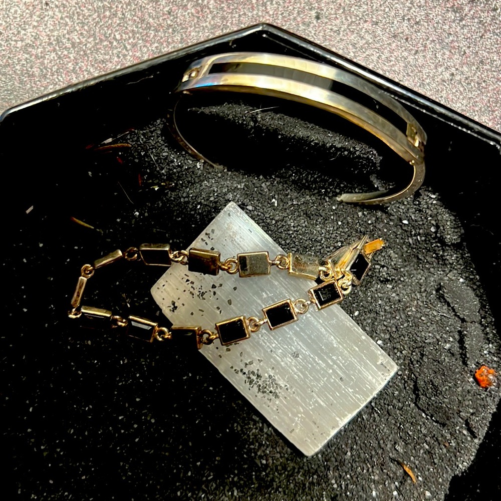 2 bracelets